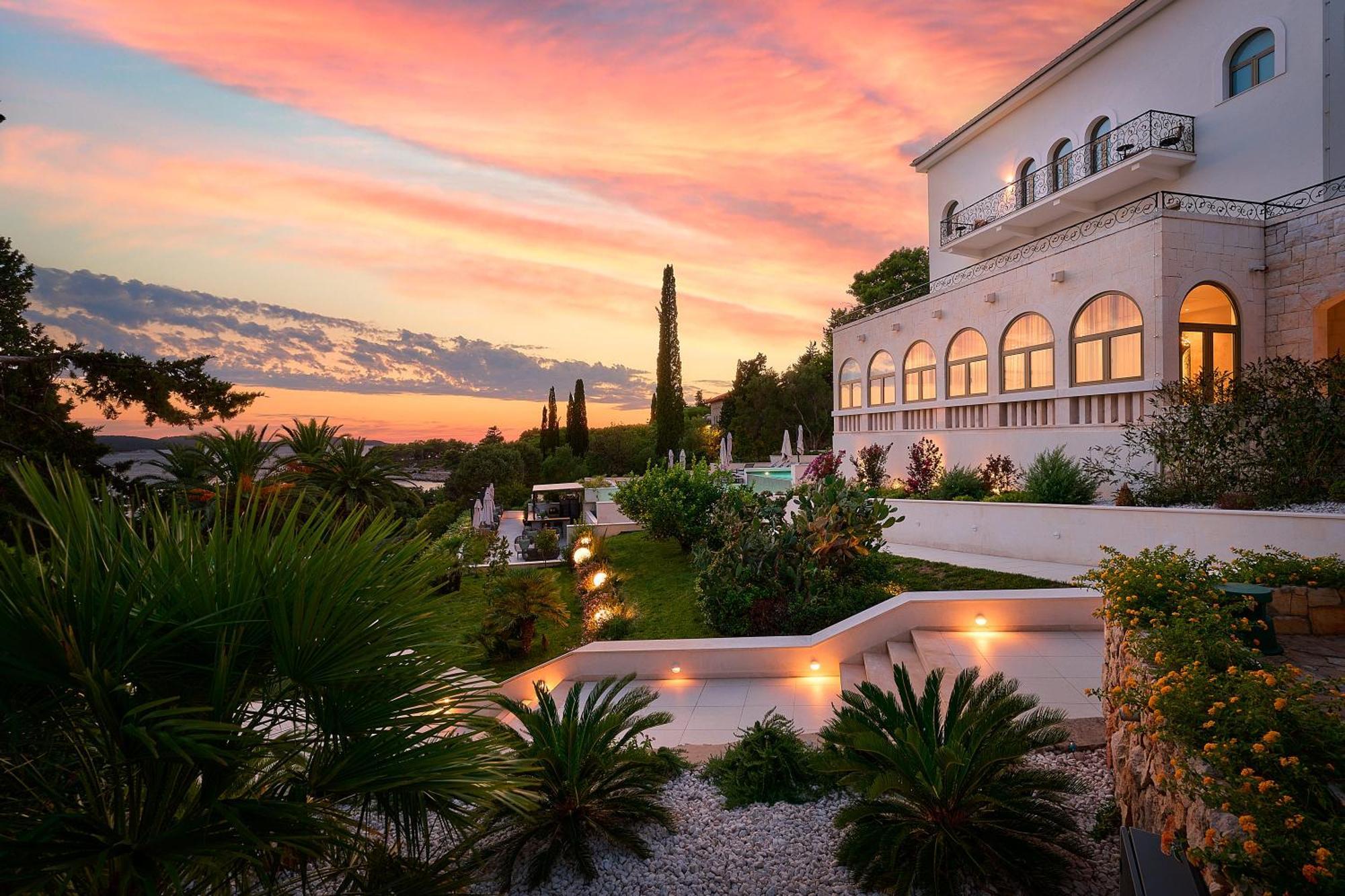 Hotel Moeesy, Blue & Green Oasis Χβαρ Εξωτερικό φωτογραφία